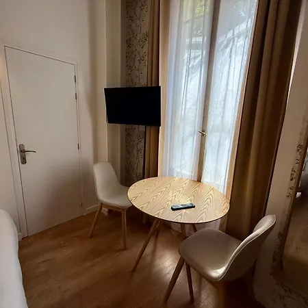 Pere Lachaise Apartments-2